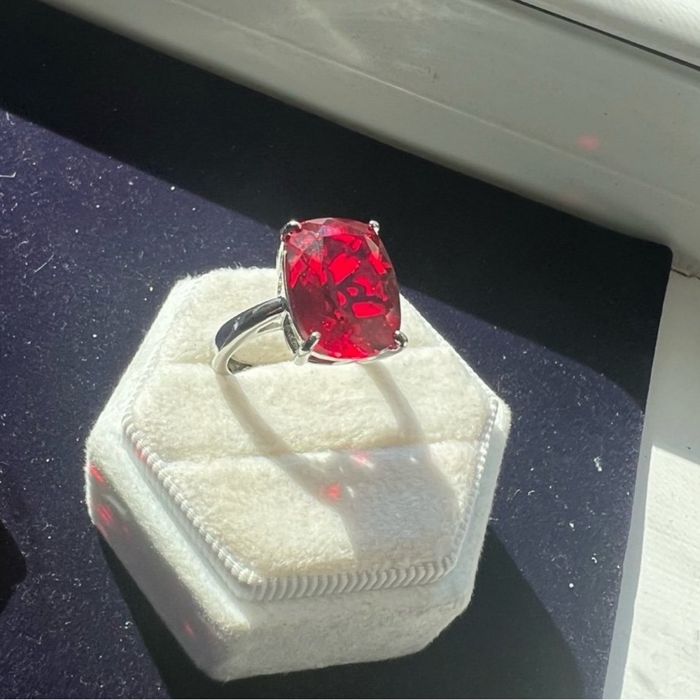 - - Gorgeous Swarovski Elements Ruby Shade Neckla… - image 6